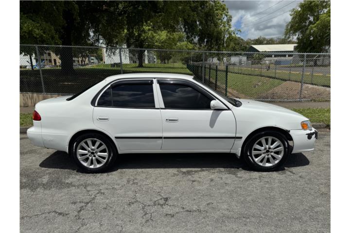 Se vende Toyota Corolla 1998