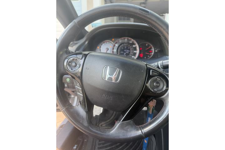 Se vende Honda Accord 2017