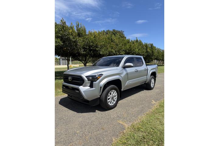 Toyota Tacoma SR5 2024