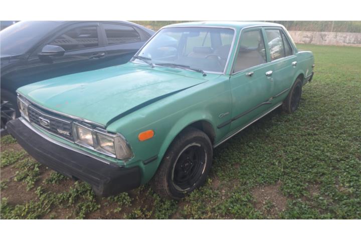 Toyota Corona para restaurar