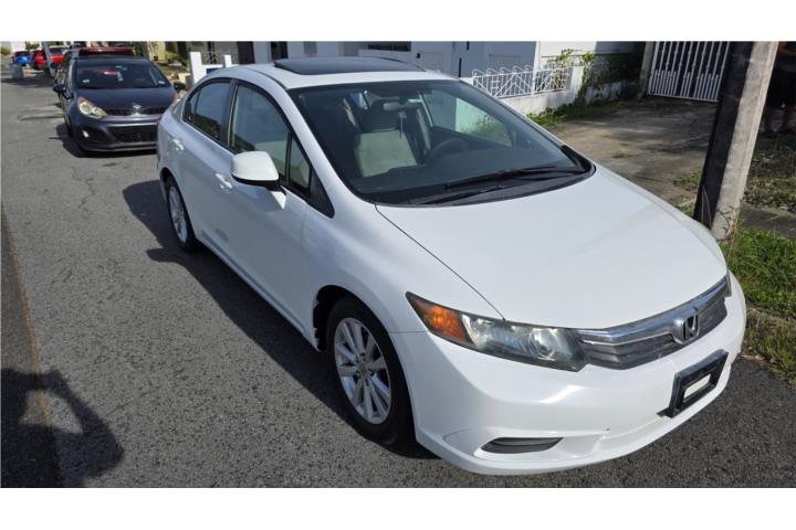 Civic 2012 sun roof aire marbete papeles buen