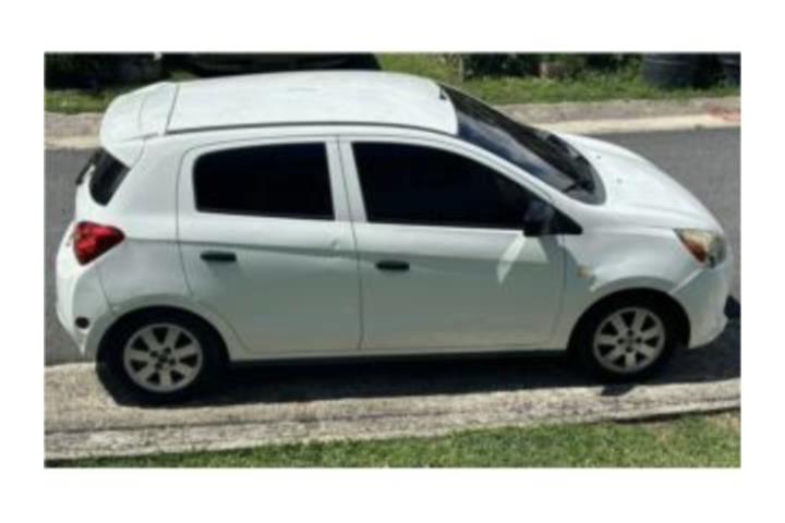 SV Mitsubishi Mirage 2014 $2,500 poco millaje