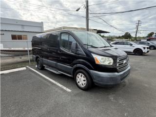 Ford Van de 8 pasajeros