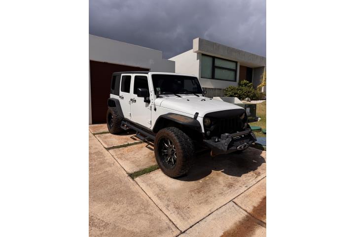 Jeep Wrangler Unlimited 2017 $26,000