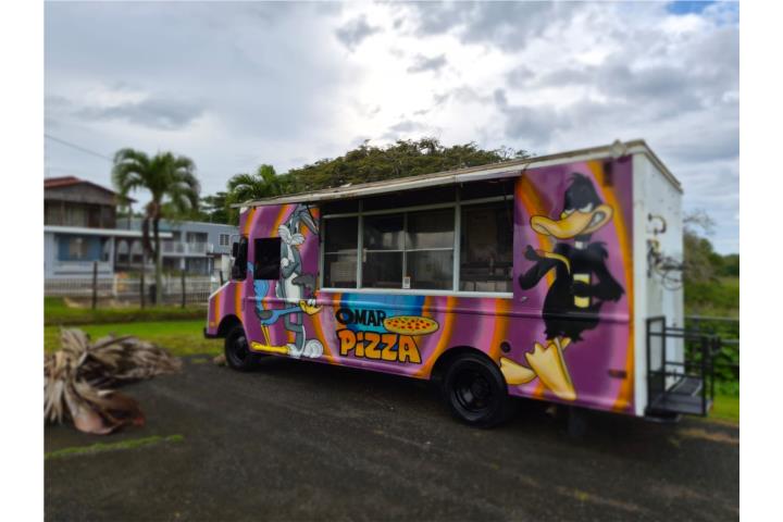 Food truck pizza