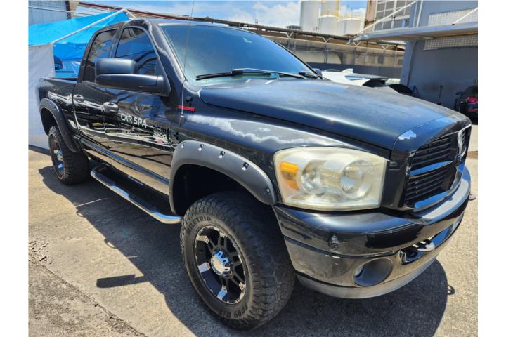 Dodge Ram 2500 Quad Cab SLT 103,000 millas!