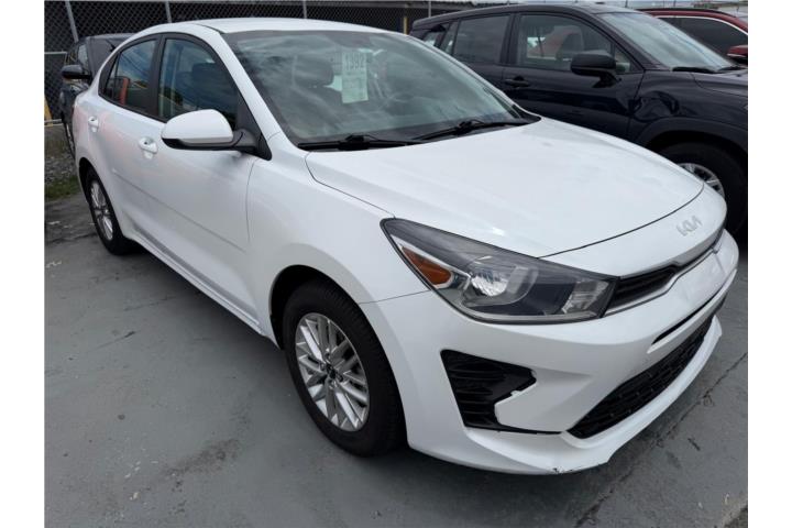 Kia Rio LX 2022, color blanco