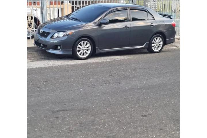 TOYOTA COROLLA  2010