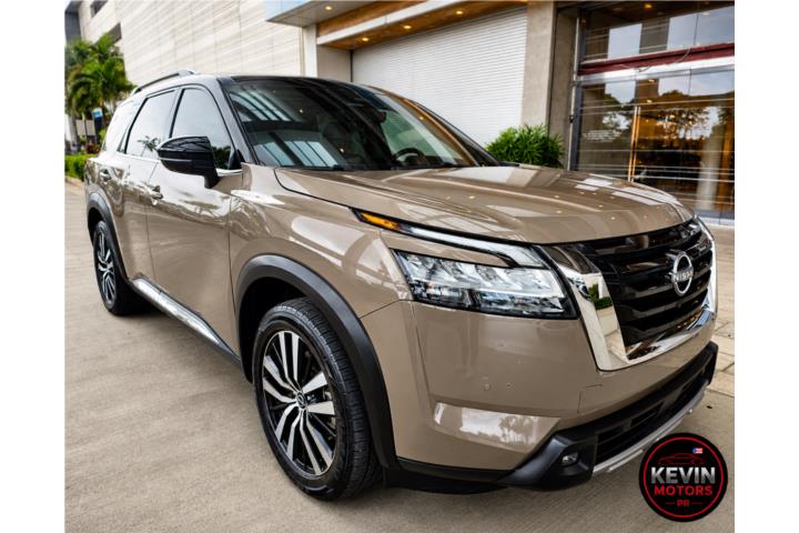 Nissan Pathfinder Platinum 2023