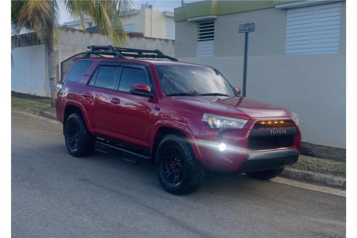 Toyota 4 Runner SR5 como nueva