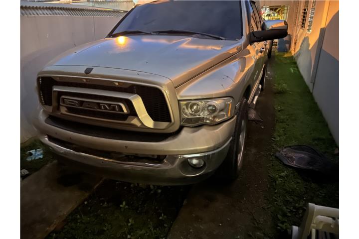 Dodge RAMs 2005 v8 5.7 $4,800 omo