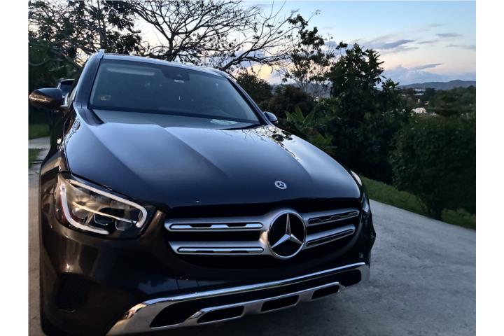 Mercedes Benz GLC 300 2022. Poco Millaje!!