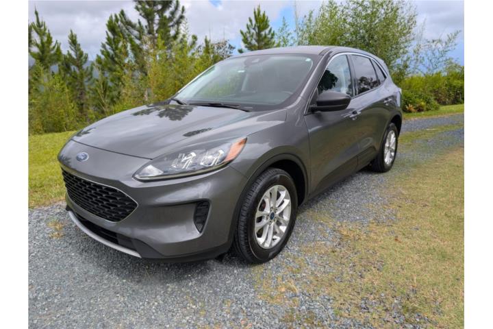 2022 Escape SE $14,500 OMO por dueño