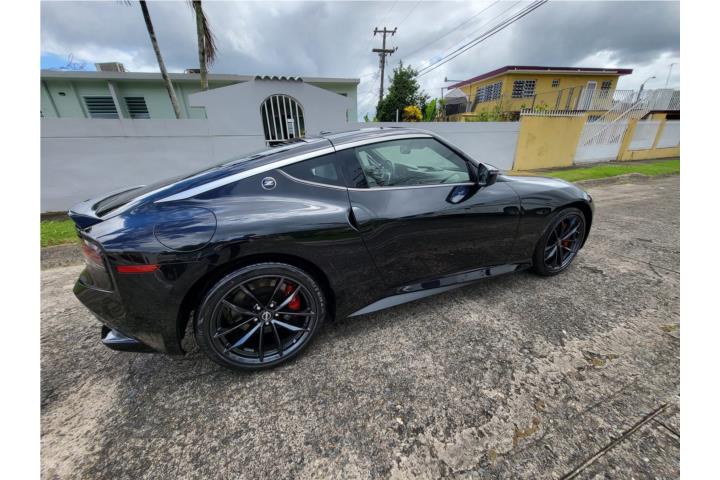 Nissan  400 Z Coupe 2023