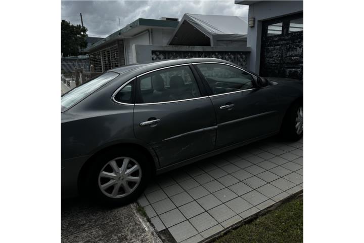 Buick Lacrosse 2005, poco millaje