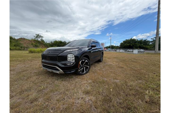 Mits outlander 2025 SE PHEV 12,621 millas  35