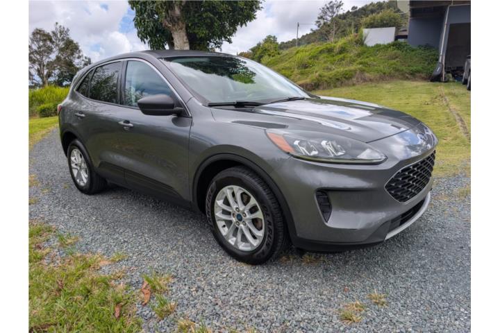 2022 Escape SE $14,500 OMO por dueño