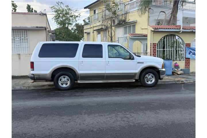 FORD EXCURSION 2000