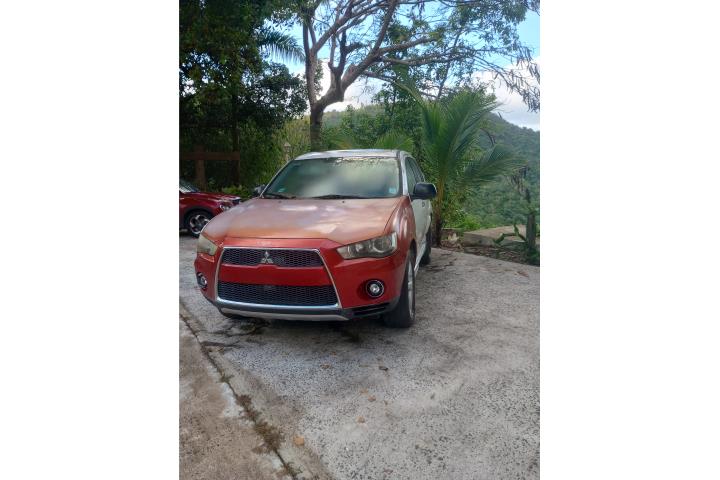 Mitsubishi Outlander 2011