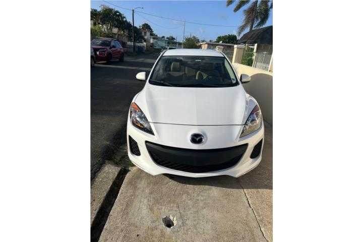 Se vende Mazda 3 2012 excelente condición!!!
