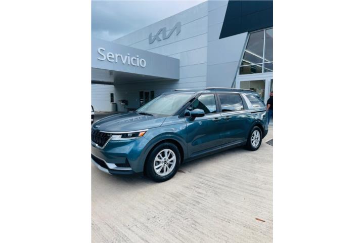 Kia Carnival 2022 LX poco millaje $ 27,995