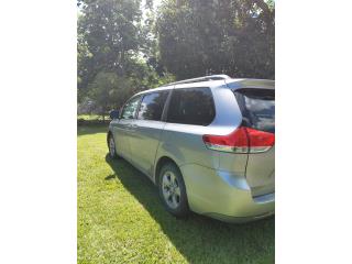 Toyota Sienna 2012, Toyota Puerto Rico