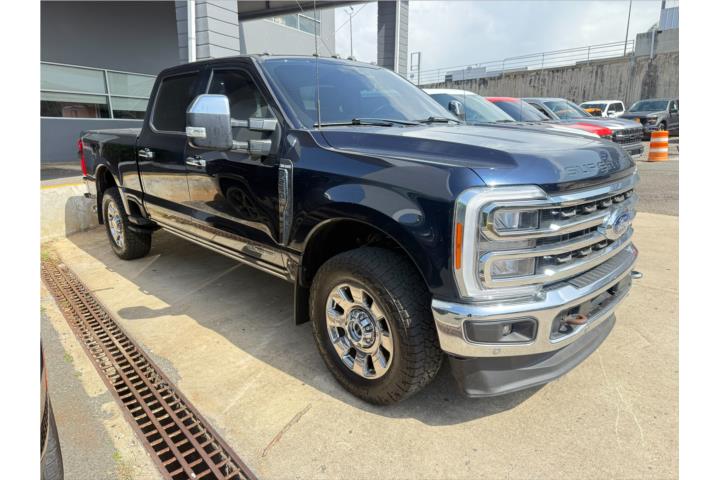 FORD F-250 KIN RANCH EXTRA CLEAN
