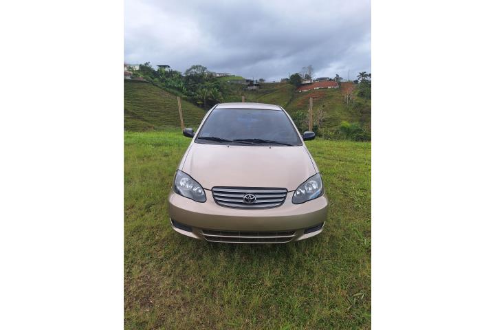 Toyota Corolla 2004 $4,500