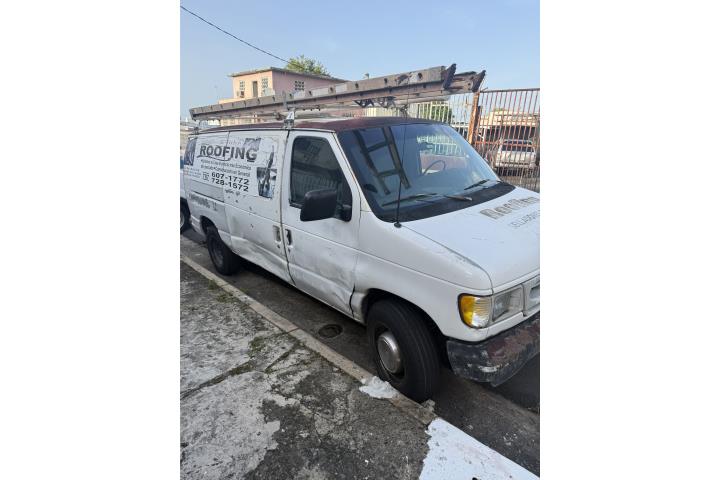 Econoline Van E-250 2002