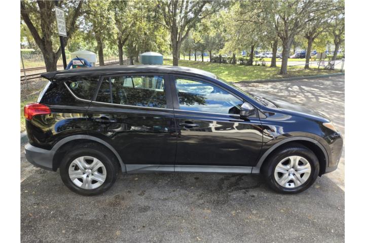 RAV 4 -2014 -COLOR NEGRA EXTERIOR E INTERIOR