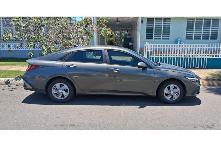 Hyundai Elantra 2024