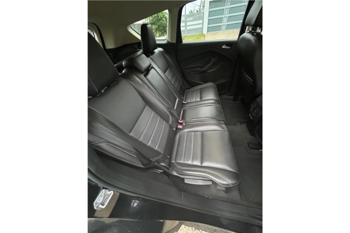 Ford Escape - 2015