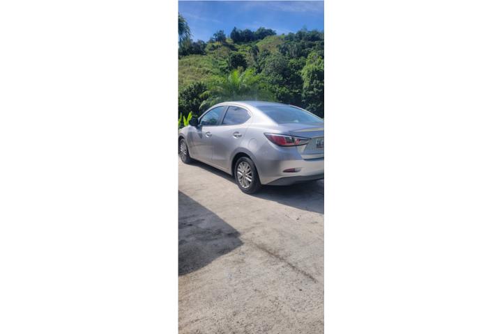 Toyota Yaris Aut 2016