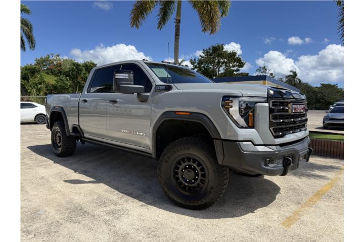 GMC SIERRA AT4X 2025 / SOLO 12K MILLAS