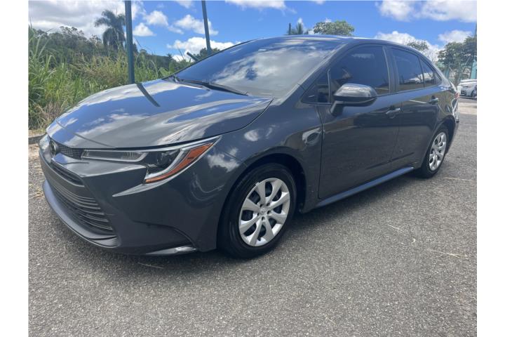 Corolla 2020 8300 millas un solo dueño