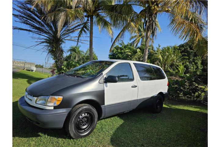 Toyota Sienna- Minivans 1998