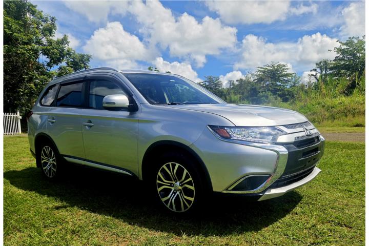 Mitsubishi outlander 3 filas 2018