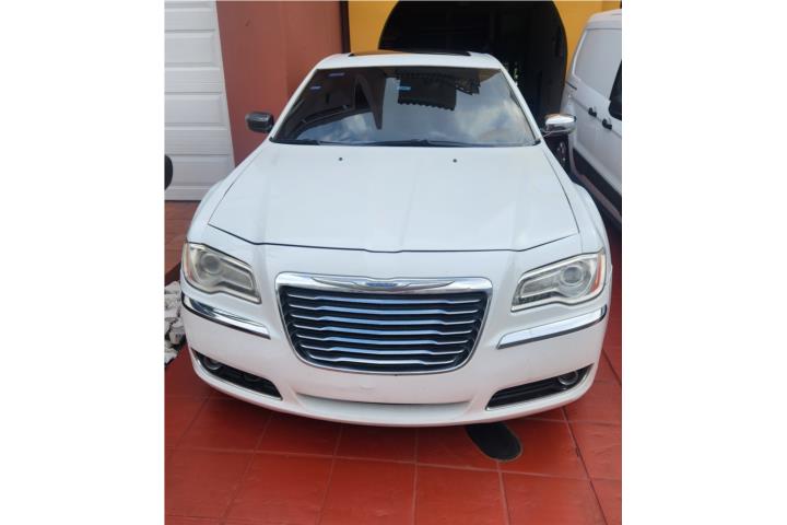 Chrysler 300c 2012
