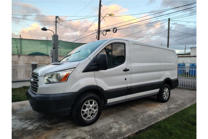 Ford tránsit 2015 250