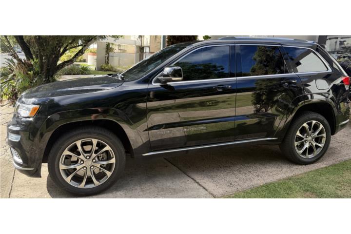 Jeep Grand Cherokee Summit 2023 Tope de Linea