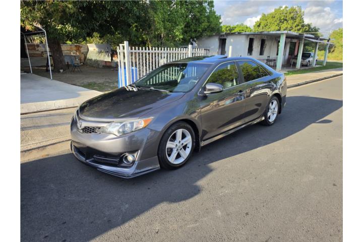 Toyota camry 2012