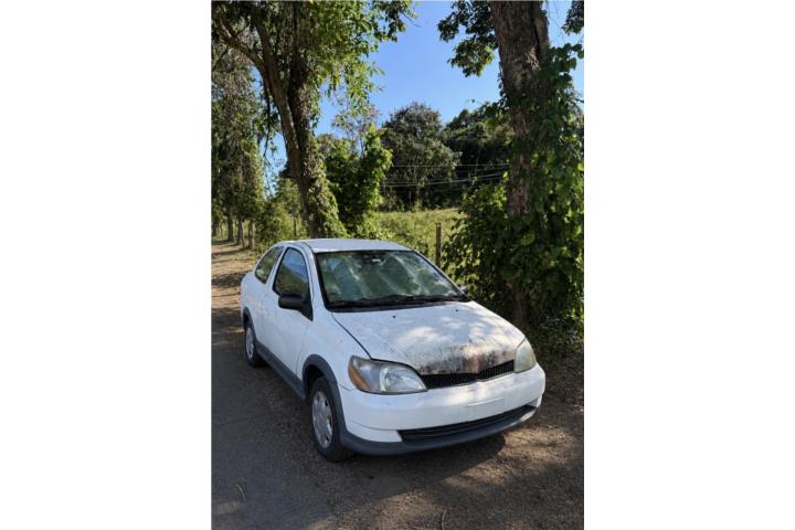 Toyota Echo 2000