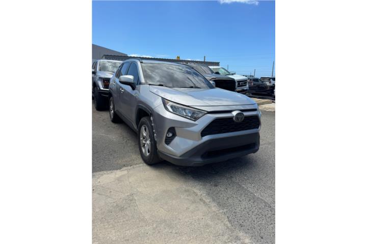 2020 TOYOTA RAV 4 XLE