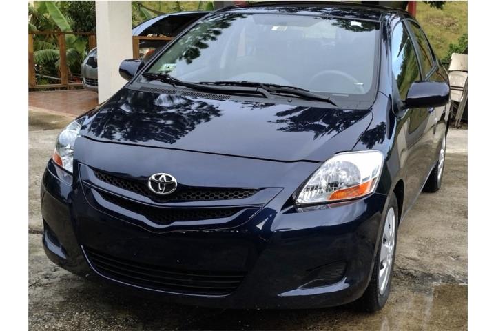 ***Yaris Full Label 72k millas***