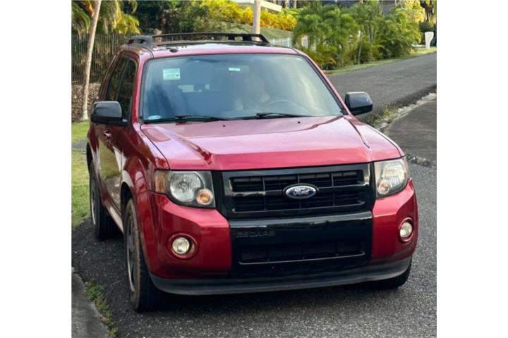Ford Escape XLS Impecable, solo 67,000 millas