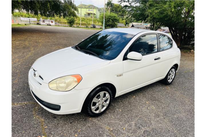 Hyundai brio excelentes condiciones