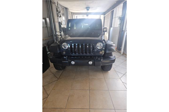 Jeep Wrangler 4x4 2017 $13,000