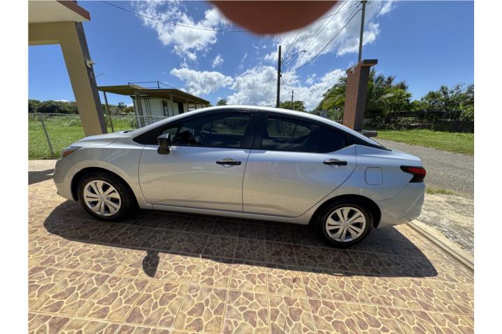 Nissan versa 2021