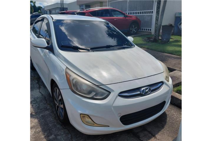 SE VENDE HYUNDAI 2017 **URGE VENTA**