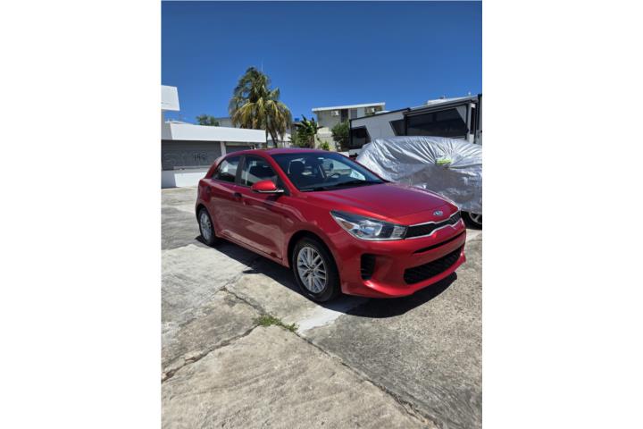 Kia Rio Quinto automático 2018 47k millas